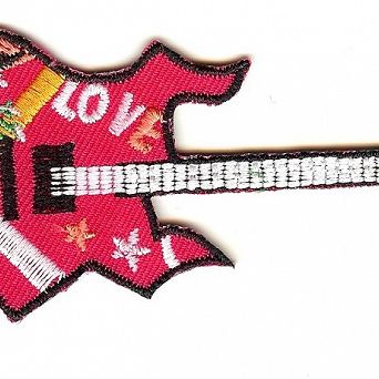 Naszywka na ubrania płonąca gitara różowa